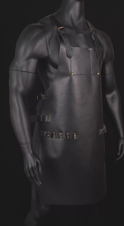Video demonstration of Gearforge handcrafted leather work apron features